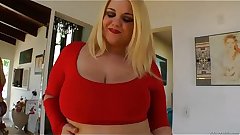 Curvy Lady With Big Tits Shows Off Her Tight Asshole